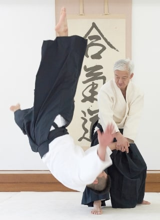 Dōshu Moriteru Ueshiba demonstrating at Aikikai Hombu Dojo, Tokyo